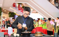 Trà Việt trong hơi thở hiện đại
