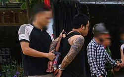 Bắt 4 nghi phạm nước ngoài xịt hơi cay, cướp ô tô