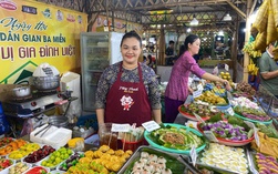 Hàng ngàn người đổ về Ngày hội Bánh dân gian 3 miền ở trung tâm TP HCM