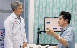 Diễn viên Huỳnh Anh Tuấn lộ diện sau đột quỵ, nhận nhiều lời chúc