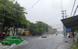 Hỏa tốc yêu cầu người dân không ra đường, cấm đường tạm thời để ứng phó bão số 5