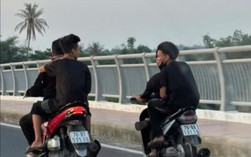 Đi xe máy không đội mũ bảo hiểm, nhóm thiếu niên bị phạt 41,5 triệu