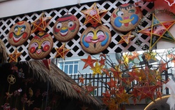 TP HCM: Không khí Trung thu "phủ sóng" quán cà phê