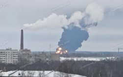 Giao thừa trong tiếng còi báo động rền vang tại Nga và Ukraine