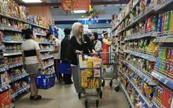 Thị trường Tết: Hàng Việt thắng thế