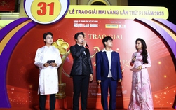 Trao giải Mai Vàng lần thứ 31: Đoàn làm phim "Mưa đỏ" đến sớm, hào hứng giao lưu với fan