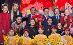 Đoạt giải Mai Vàng, những "Anh trai vượt ngàn chông gai" của nhóm Chín Muồi tiết lộ bất ngờ