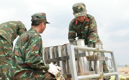 CLIP: Cận cảnh trận địa pháo hoa tầm cao sẵn sàng thắp sáng bầu trời Cần Thơ đêm giao thừa