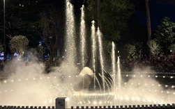 Mãn nhãn với màn trình diễn nhạc nước tại công viên số 1 Lý Thái Tổ