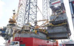 Cận cảnh "siêu giàn khoan" hiện đại nhất PV Drilling vừa được đặt tên tại TPHCM