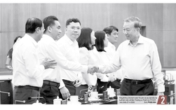 Báo in ngày 26-5: Tính toán "né" giờ cao điểm sử dụng điện
