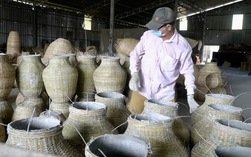 Làng nghề đan lát Thái Mỹ bền bỉ với sản xuất xanh