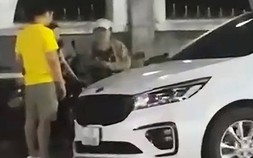 Clip “người lạ” thu phí đỗ ô tô qua đêm ở Quy Nhơn gây bão mạng
