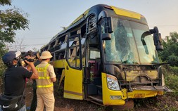 Hai xe khách tông nhau ở Gia Lai: Có hành khách văng xa cả chục mét