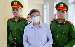 Cựu bộ trưởng Y tế Nguyễn Thanh Long nộp thêm 1 tỉ đồng, xin giảm nhẹ hình phạt