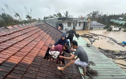 Mưa lũ lịch sử ở Gia Lai: Nhiều người tử vong, nhiều nơi vẫn bị chia cắt