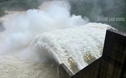 Đà Nẵng nói gì về đề xuất thay cụm từ "xả lũ" bằng "vận hành điều tiết qua tràn xả sâu"?