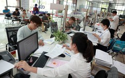 Bộ Chính trị, Ban Bí thư yêu cầu kịp thời chi trả chế độ cho cán bộ nghỉ việc do sắp xếp
