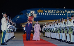 Thủ tướng Phạm Minh Chính tới Kuala Lumpur, bắt đầu thăm Malaysia và dự Hội nghị Cấp cao ASEAN