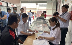 Kiểm tra cửa hàng của C.P. Việt Nam bị "tố" bán thịt heo bệnh, hé lộ kết quả