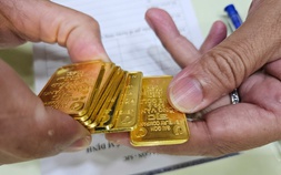 Giá vàng miếng SJC và vàng nhẫn "bất động"