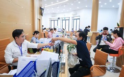 Cán bộ cấp tỉnh, huyện chuyển về xã được giữ nguyên lương, phụ cấp trong 6 tháng