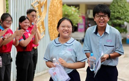 Thi lớp 10 tại TP HCM: Thí sinh lo đề toán khó