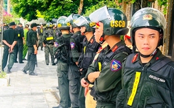 Hàng chục cảnh sát xuất hiện trước nhà em trai trùm giang hồ Đạt "ma" ở Thanh Hóa
