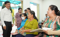 Chủ tịch HĐND TP HCM Võ Văn Minh khảo sát phường trọng điểm của thành phố