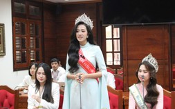 UBND tỉnh Đắk Lắk gặp mặt 2 hoa hậu Hà Trúc Linh và Đinh Thị Hoa
