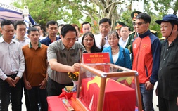 Thủ tướng Phạm Minh Chính dự lễ cải táng hài cốt liệt sĩ tại An Giang