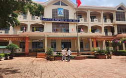 Hé lộ nhiều bất ngờ trong vụ phụ huynh "tố" 2 thầy giáo dạy thêm môn… võ trong trường