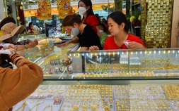 Giá vàng hôm nay, 16-9: Vàng thế giới vọt tăng