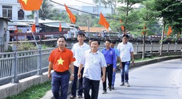 "Đường cờ Tổ quốc" đến với phường Thạnh Xuân, quận 12, TP HCM