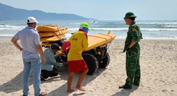 Nhóm 9 người bị sóng cuốn trôi khi tắm biển Đà Nẵng