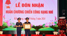Bộ Tư lệnh Vùng Cảnh sát biển 4 nhận Huân chương Chiến công