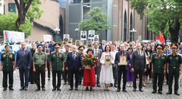 Video: Diễu hành "Binh đoàn bất tử" kỷ niệm Ngày Chiến thắng phát xít