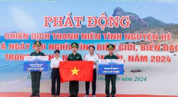 Trao 2.000 lá cờ Tổ quốc cùng 70 phần học bổng tại Bà Rịa - Vũng Tàu