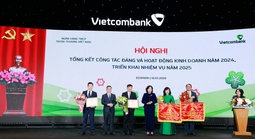 Vietcombank bứt phá với dấu ấn xanh