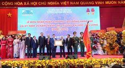 Trường ĐH Cửu Long nhận Huân chương Lao động hạng Nhì dịp kỷ niệm 25 năm thành lập