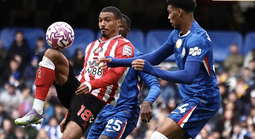 Sunderland thắng sốc Chelsea, lên nhì bảng Giải Ngoại hạng Anh