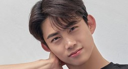 Nam thần tượng điển trai công bố kết hôn