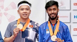 Văn Anh Tuấn giành HCĐ quốc tế đầu tiên cho cầu lông người khuyết tật Việt Nam