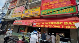 Xổ số miền Nam: Đại lý vé số liên tục đổi thưởng cho người trúng độc đắc