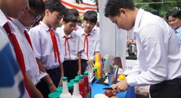 Học sinh TP HCM khám phá nghề tại chương trình tư vấn giáo dục nghề nghiệp