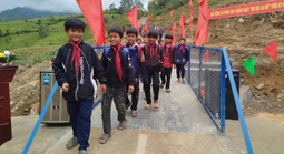 Dựng trường, xây điểm tựa biên cương