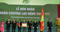 Trường ĐH Nông Lâm TP HCM đón nhận Huân chương Lao động hạng nhì