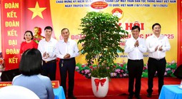 Phó Bí thư Võ Văn Minh tham dự chương trình ý nghĩa tại phường Thủ Dầu Một