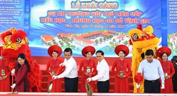 DỰNG TRƯỜNG, XÂY ĐIỂM TỰA BIÊN CƯƠNG (*): Nâng bước trẻ vùng biên