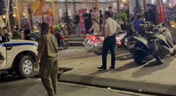 TPHCM: Hỗn chiến từ quán nhậu ra ngoài đường do "mời bia"